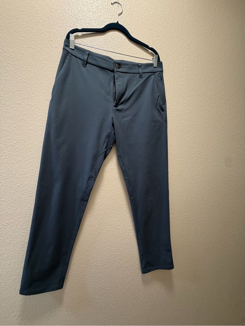 lululemon athletica Men's Slim Chinos in Navy Blue